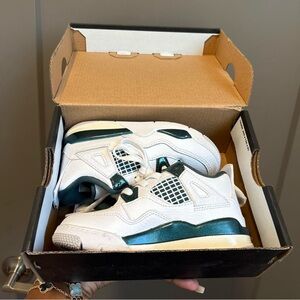 Jordan 4 Retro TD